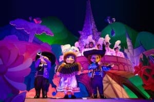 its a small world disneyland paris