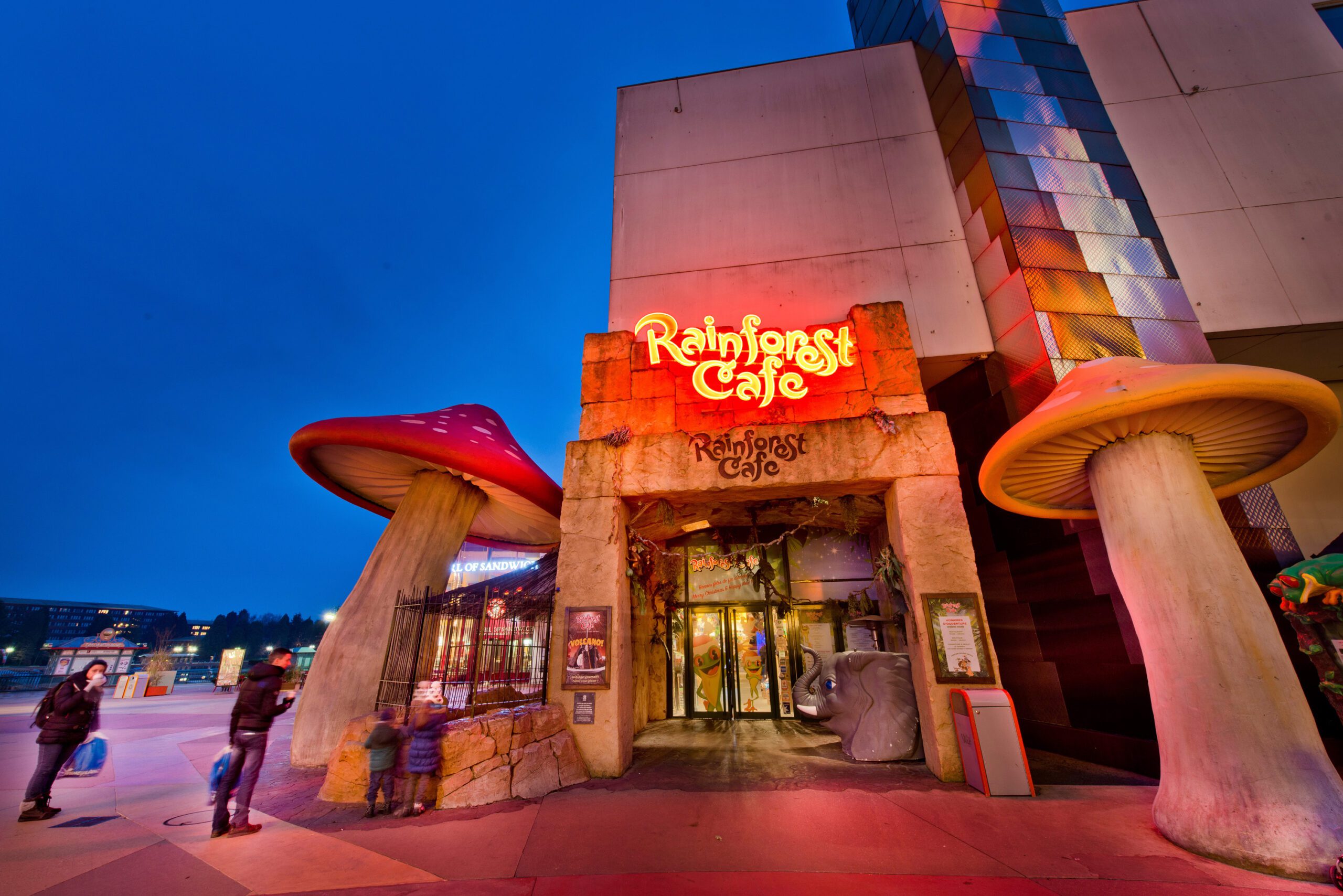 Rainforest Café Review - Disneyland Paris tips, advice & planning