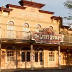 lucky nugget saloon